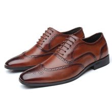 Load image into Gallery viewer, New Arrival Retro Bullock Design Men Classic Business Formal Shoes