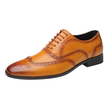 Load image into Gallery viewer, New Arrival Retro Bullock Design Men Classic Business Formal Shoes